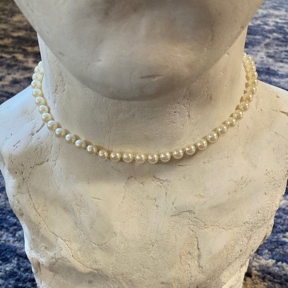 Vintage Faux Pearl Choker Necklace - large size approx 1/4 inch pearl beads - Picture 1 of 6